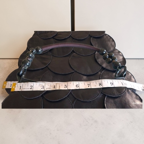 Bueno Leather Circle Pattern  Bag - Picture 6 of 9